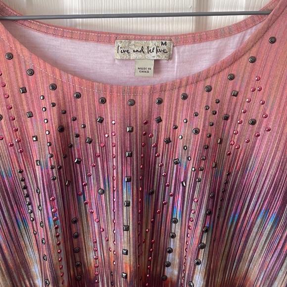 💕Live and let Live size medium women’s top - Picture 3 of 7